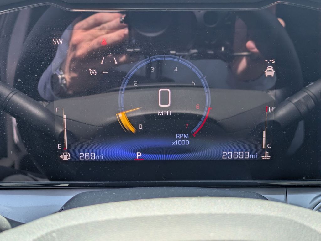 Thumbnail: 2025 Chevrolet Trax - 16