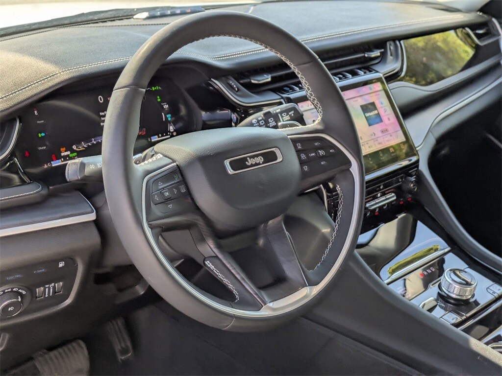 Thumbnail: 2023 Jeep Grand Cherokee - 14