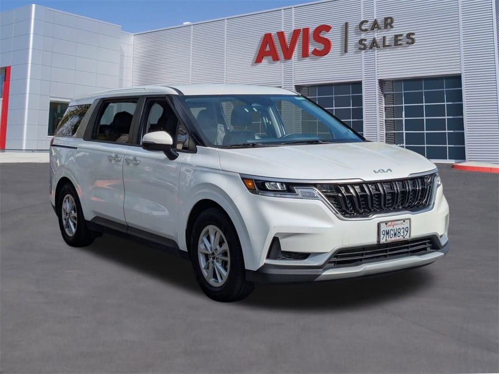 Thumbnail: 2024 Kia Carnival - 3