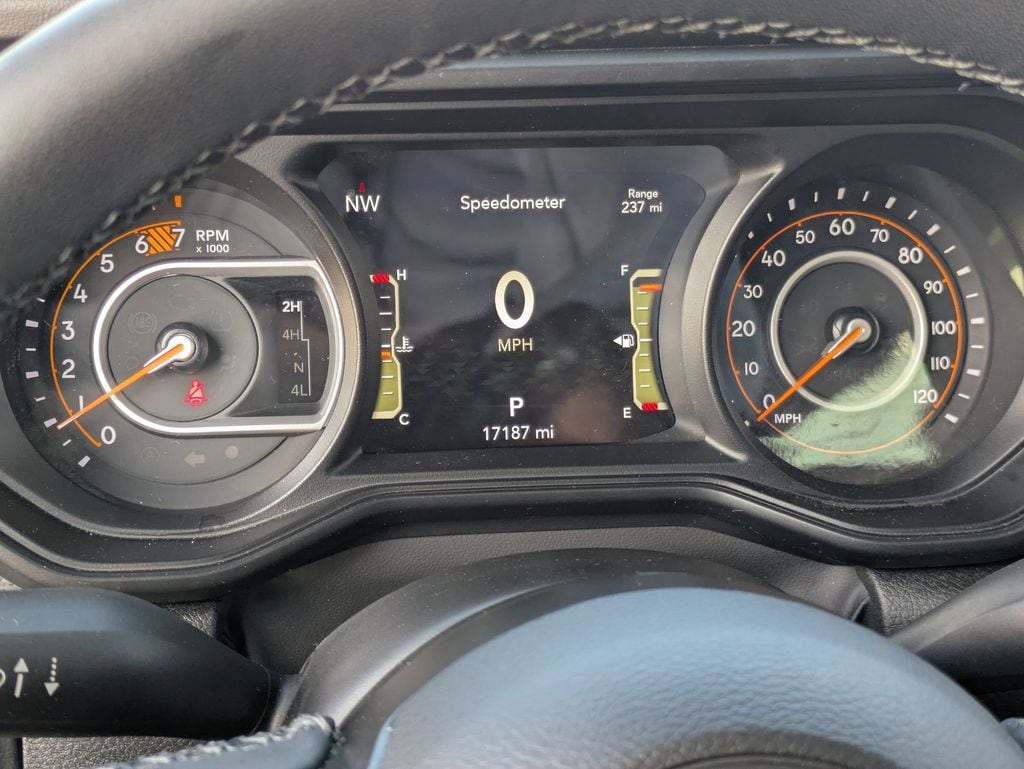 Thumbnail: 2025 Jeep Wrangler - 19