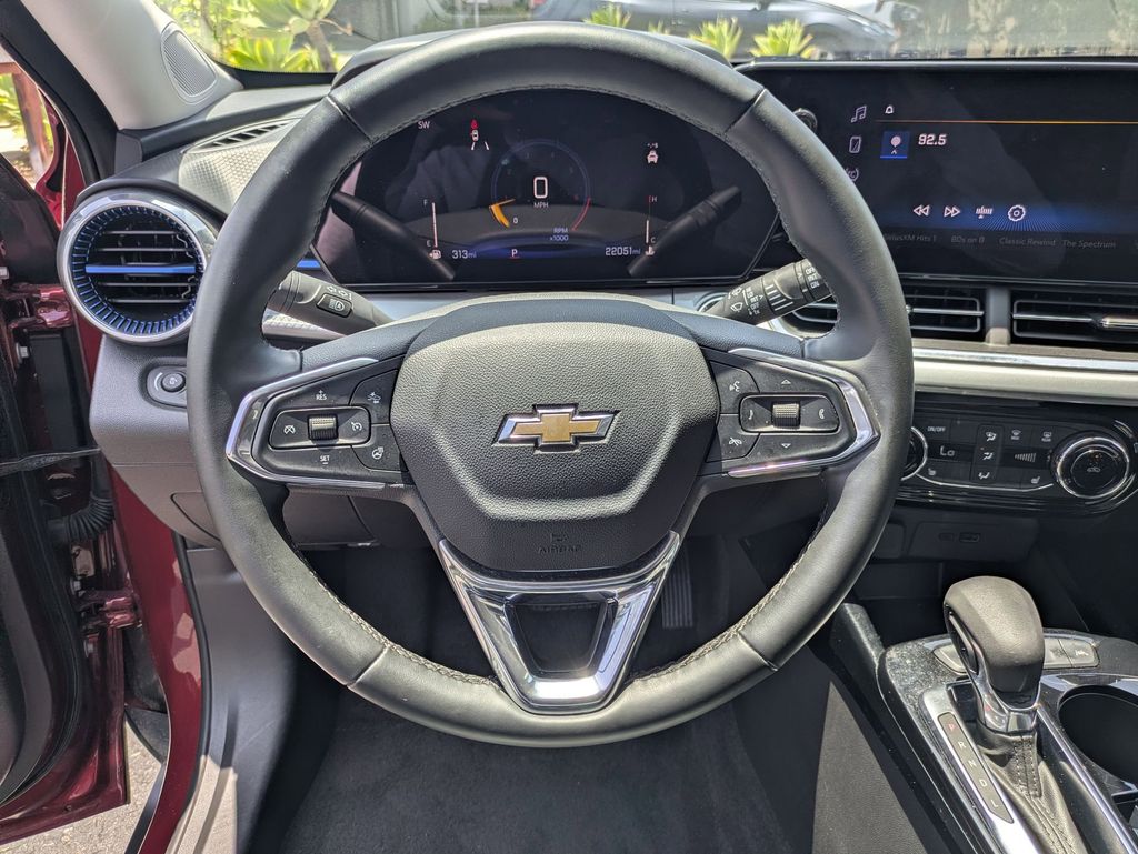 Thumbnail: 2025 Chevrolet Trax - 18