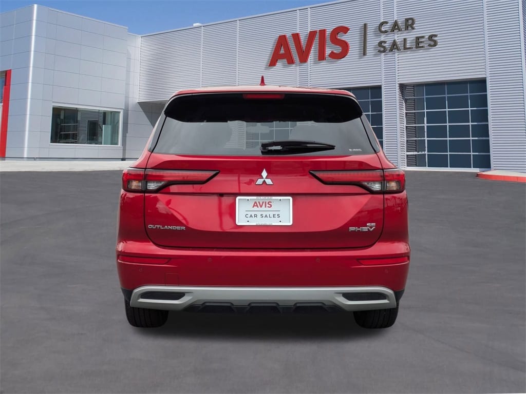 Thumbnail: 2023 Mitsubishi Outlander - 7