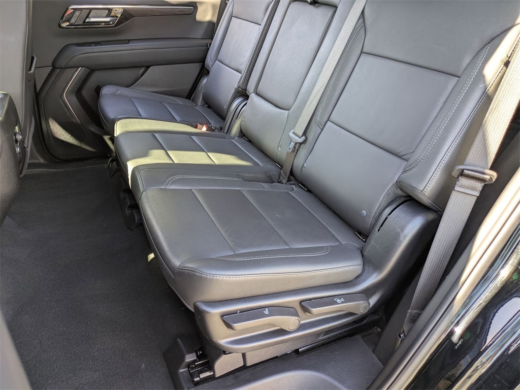 Thumbnail: 2025 Chevrolet Tahoe - 28