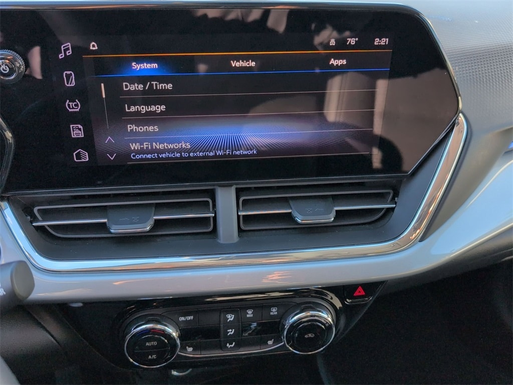 Thumbnail: 2025 Chevrolet Trax - 23