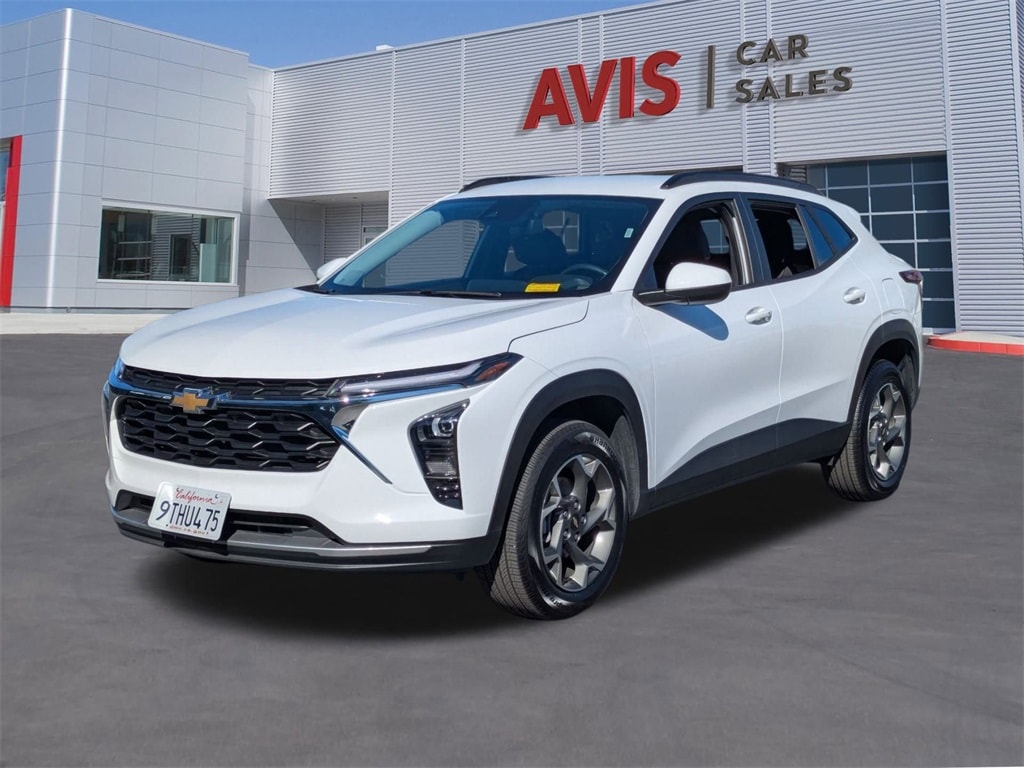 Thumbnail: 2025 Chevrolet Trax - 1