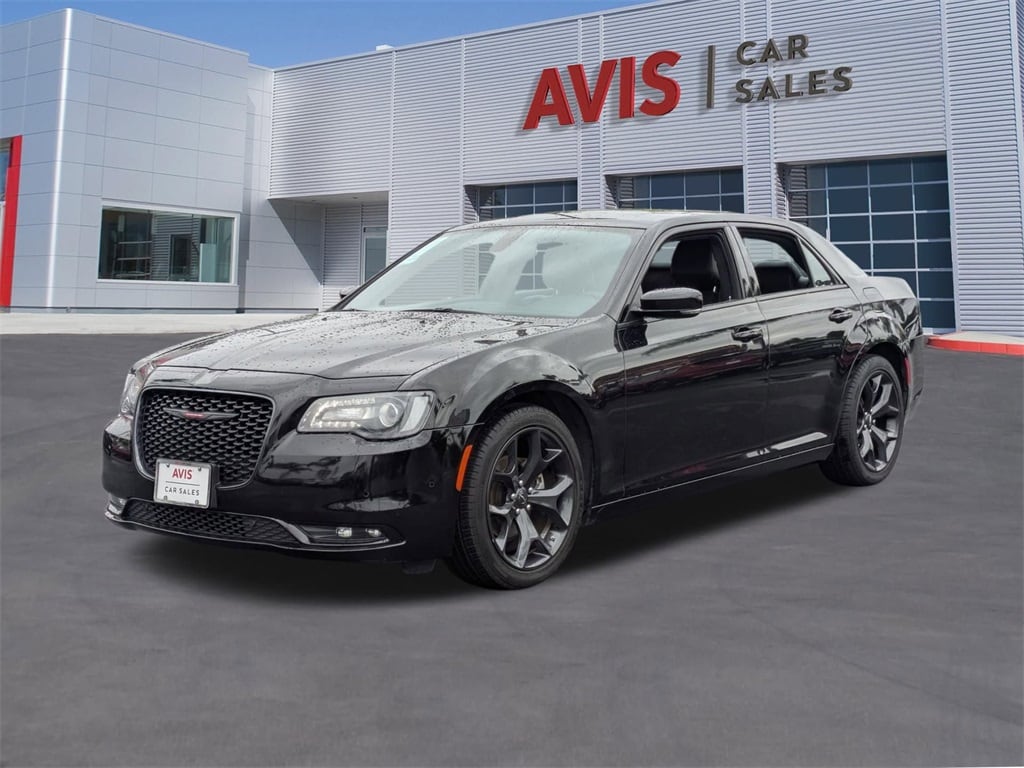 2023 Chrysler 300 S's photo