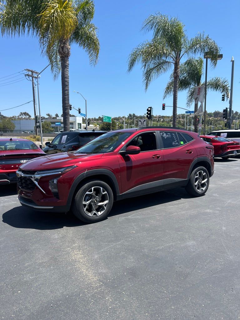 2025 Chevrolet Trax LT's photo