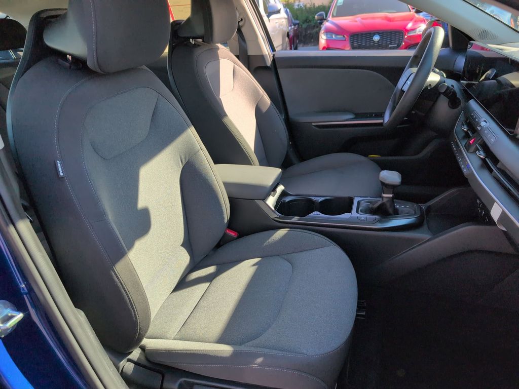 Thumbnail: 2025 Kia K4 - 31