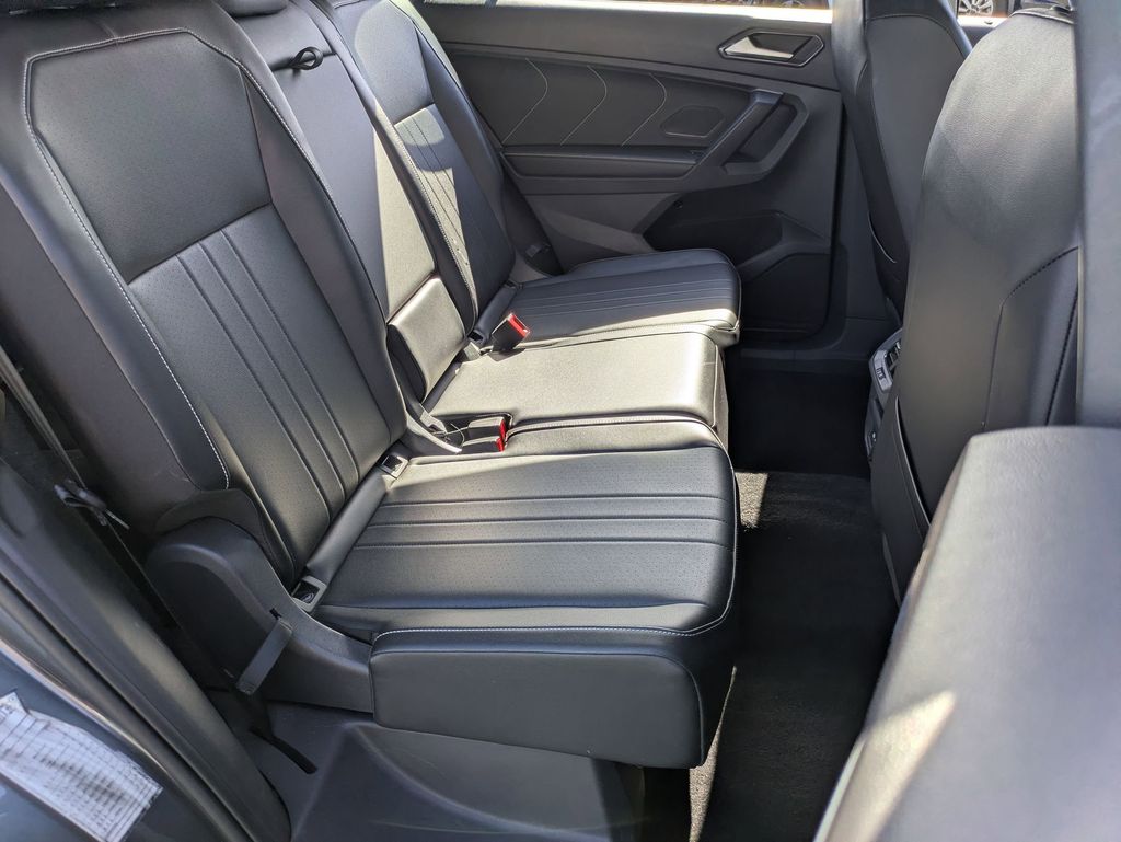 Thumbnail: 2024 Volkswagen Tiguan - 28