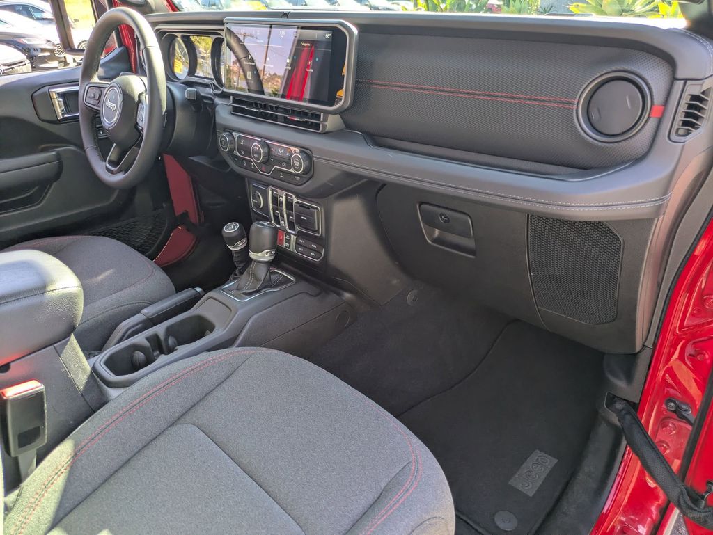 Thumbnail: 2025 Jeep Wrangler - 30