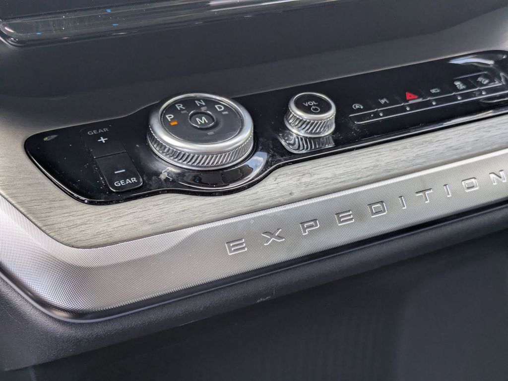 Thumbnail: 2025 Ford Expedition - 22
