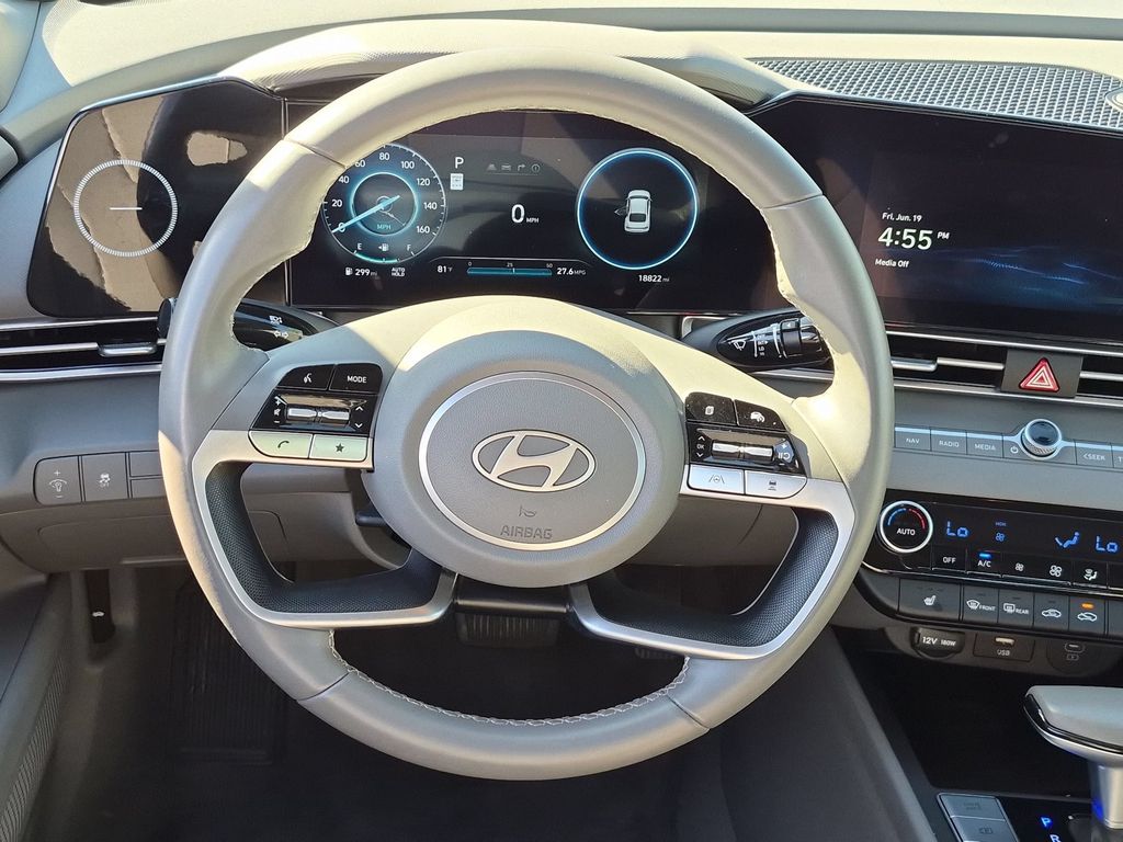 Thumbnail: 2025 Hyundai Elantra - 23