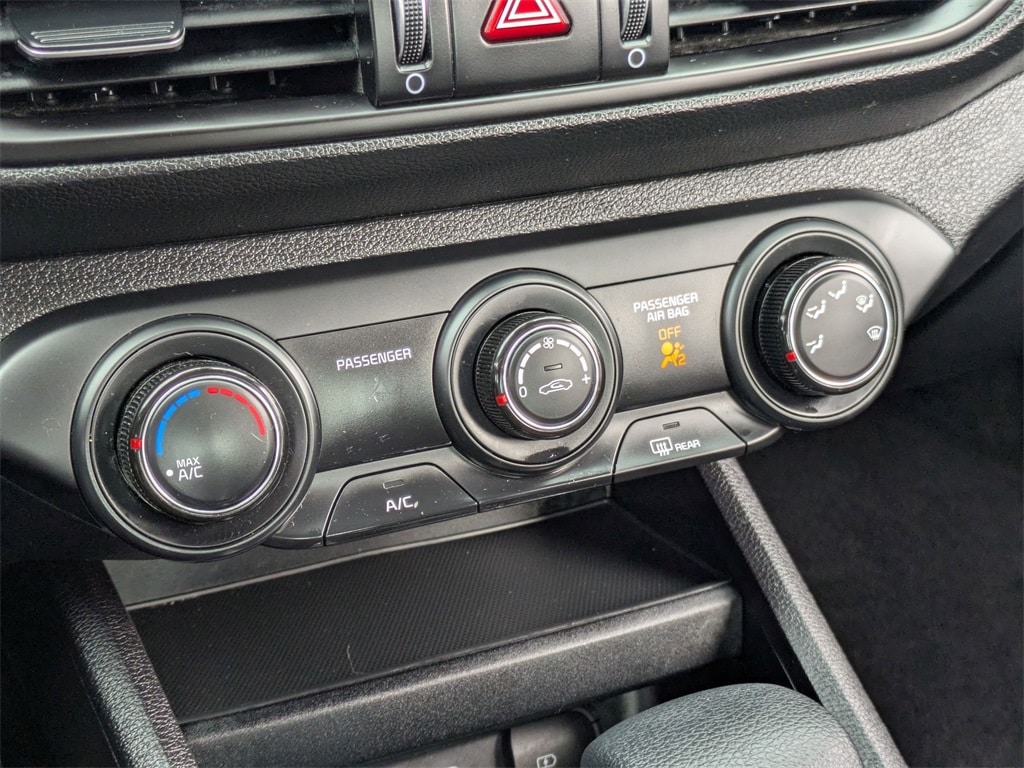 Thumbnail: 2024 Kia Forte - 22