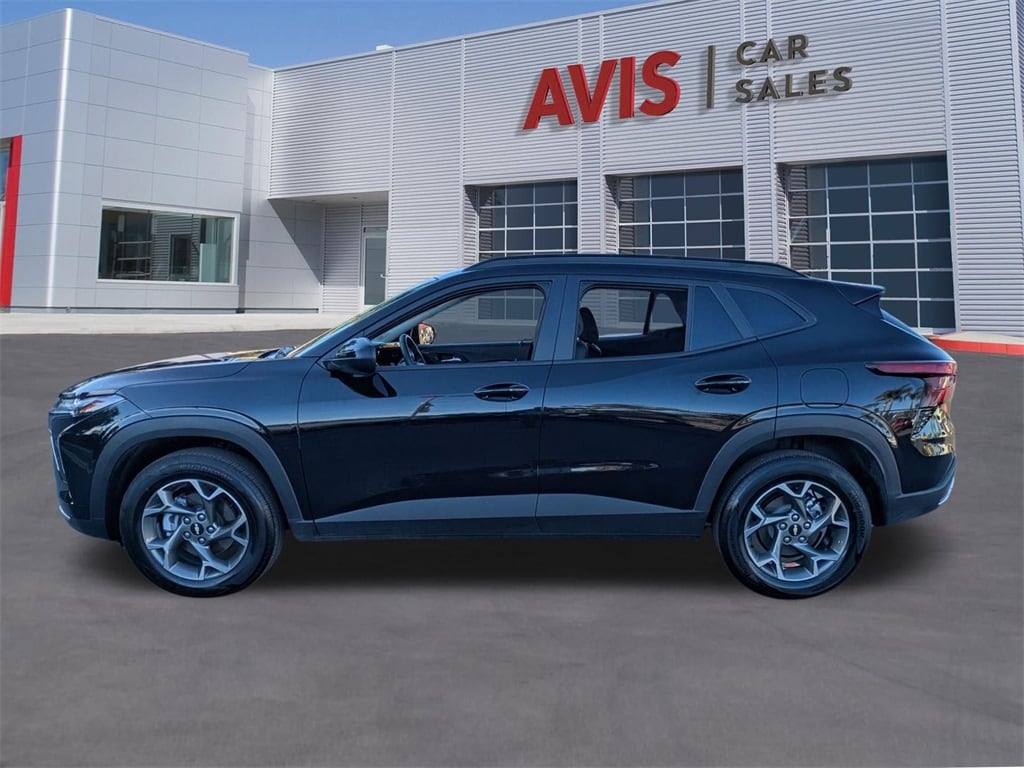 Thumbnail: 2025 Chevrolet Trax - 10