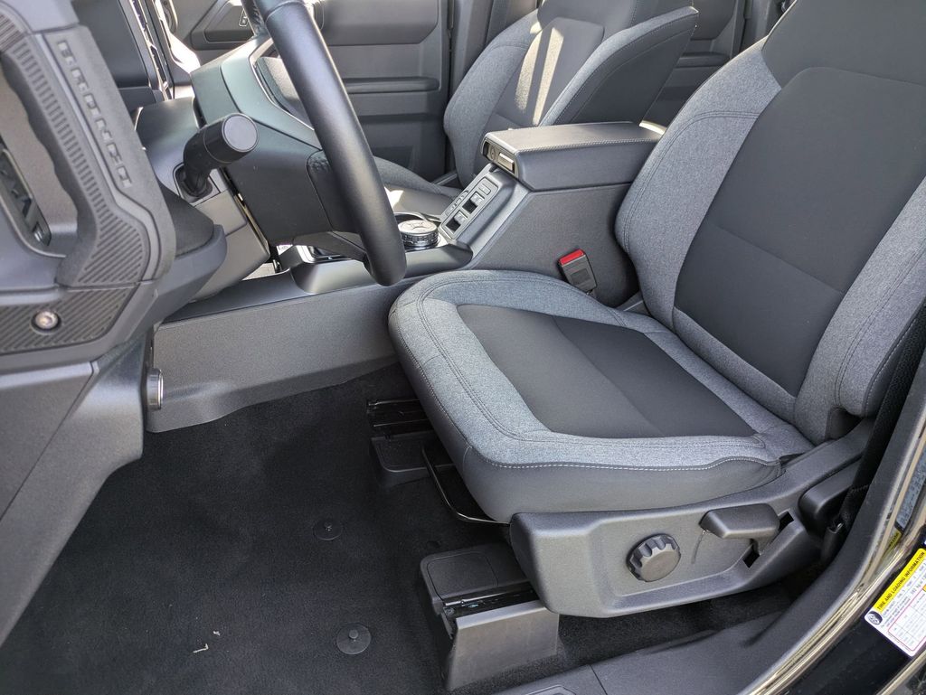 Thumbnail: 2025 Ford Bronco - 14