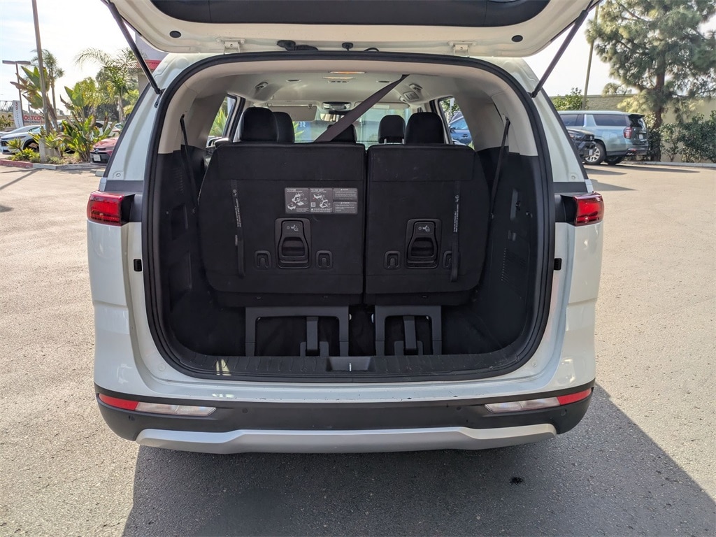 Thumbnail: 2024 Kia Carnival - 32