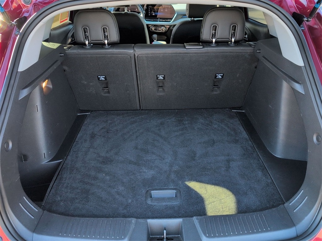 Thumbnail: 2025 Chevrolet Trax - 32