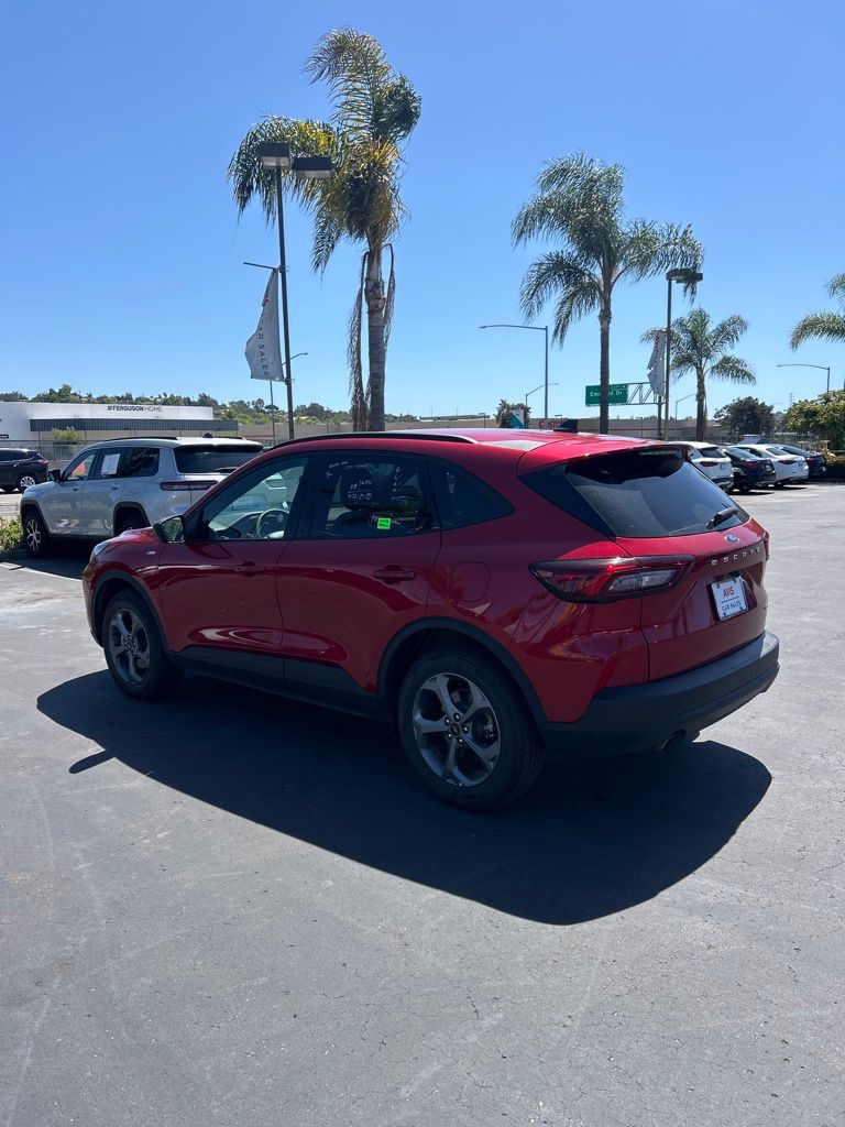 Thumbnail: 2025 Ford Escape - 10