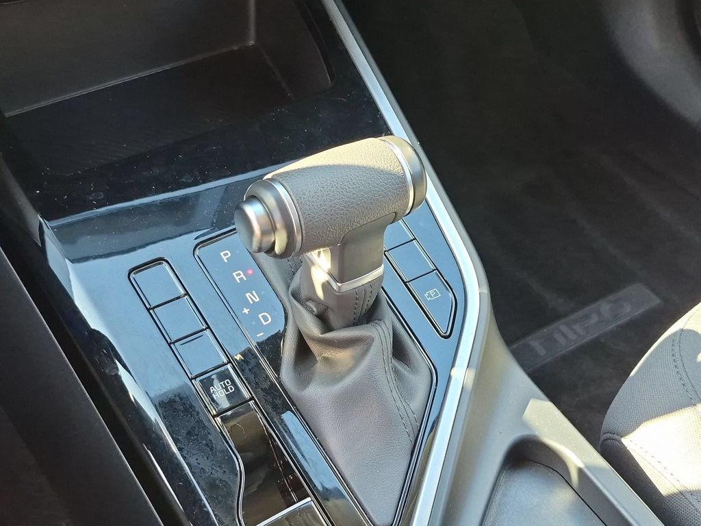 Thumbnail: 2025 Kia Niro - 20