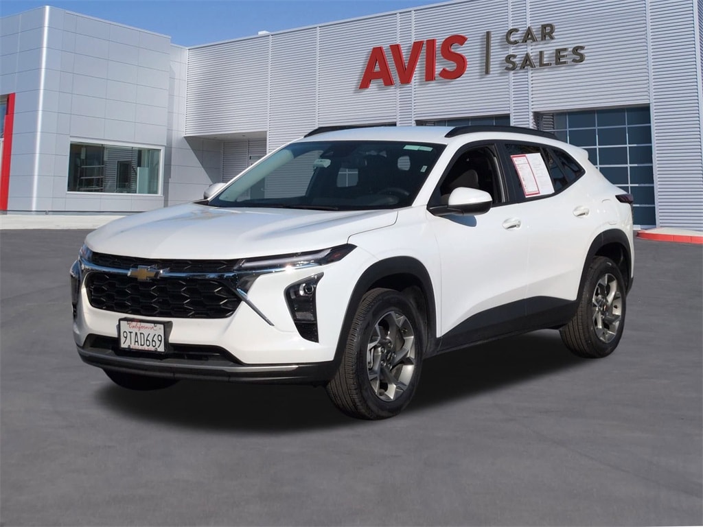 2025 Chevrolet Trax LT's photo