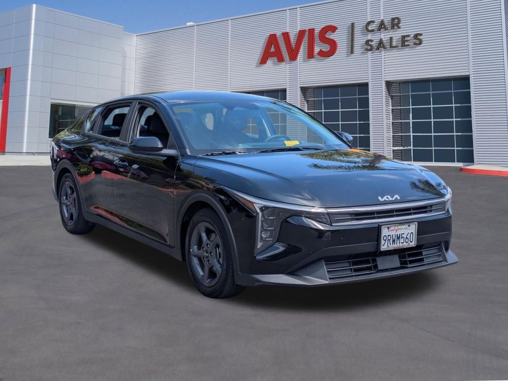 Thumbnail: 2025 Kia K4 - 3