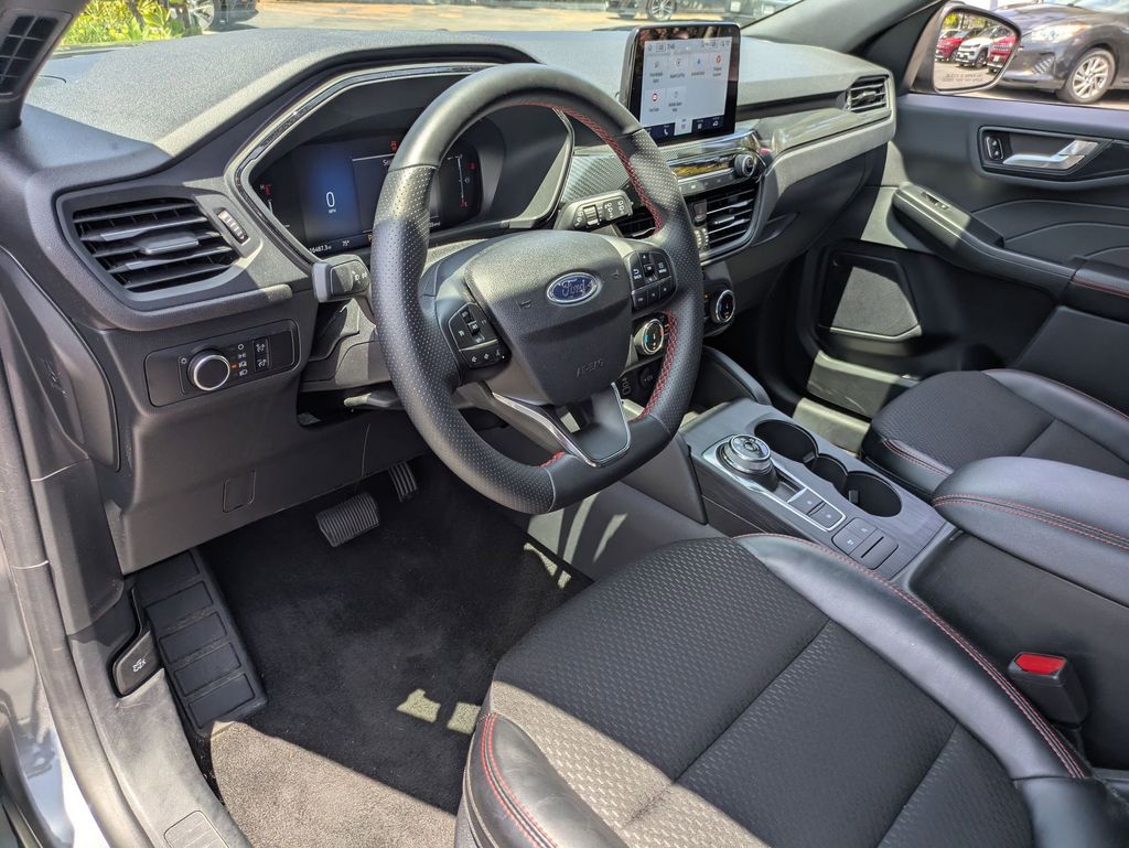 Thumbnail: 2025 Ford Escape - 17