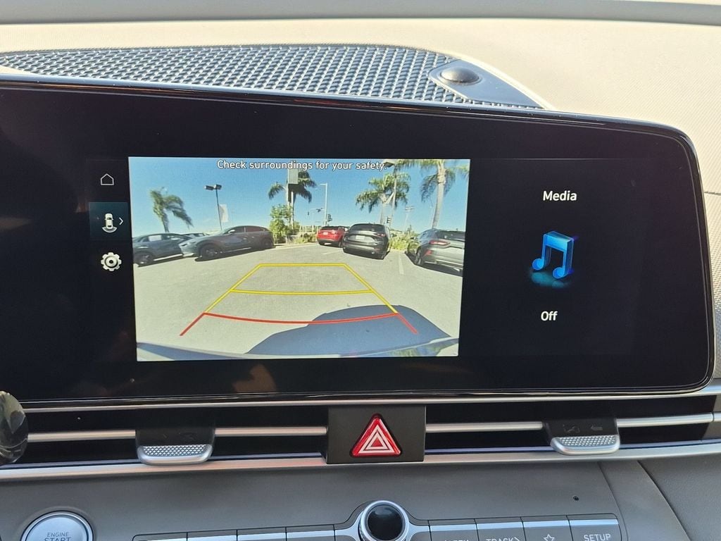 Thumbnail: 2025 Hyundai Elantra - 18