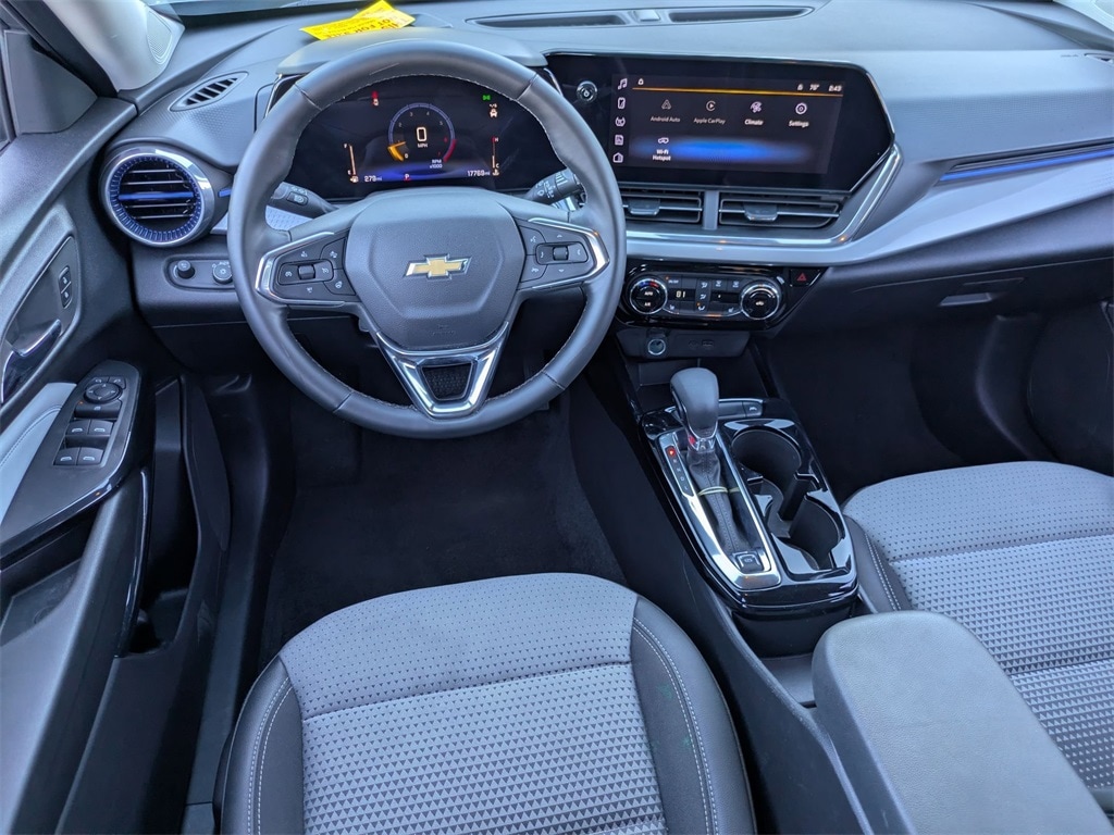 Thumbnail: 2025 Chevrolet Trax - 25