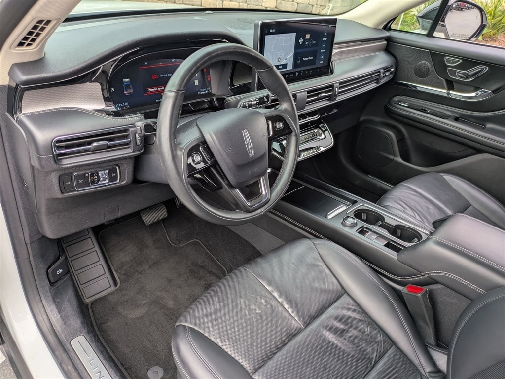 Thumbnail: 2024 Lincoln Corsair - 17