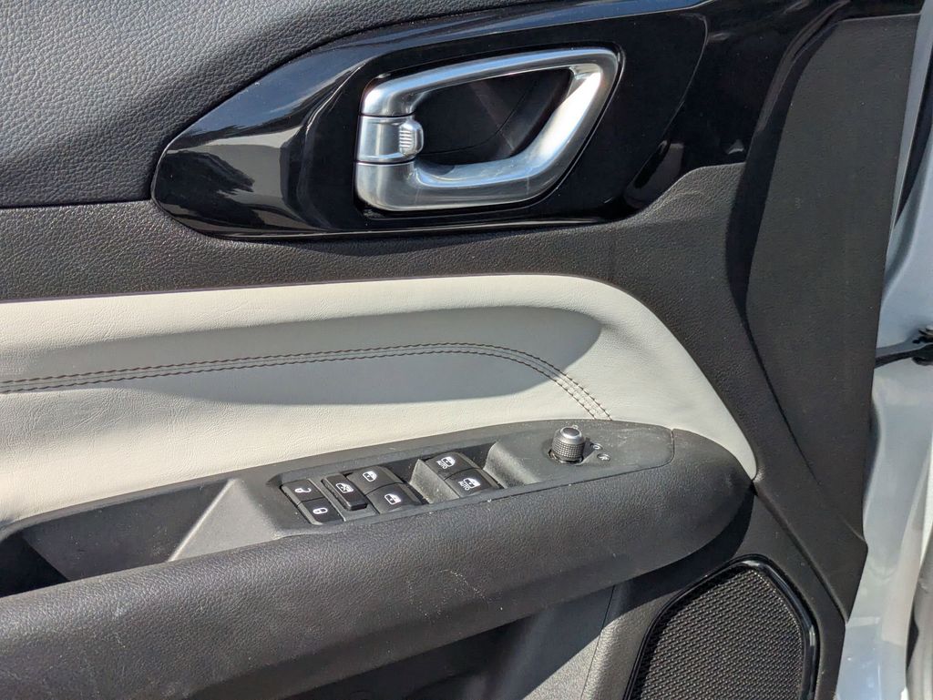 Thumbnail: 2025 Jeep Compass - 16