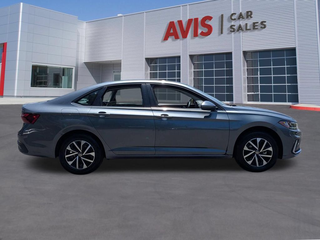 Thumbnail: 2025 Volkswagen Jetta - 5