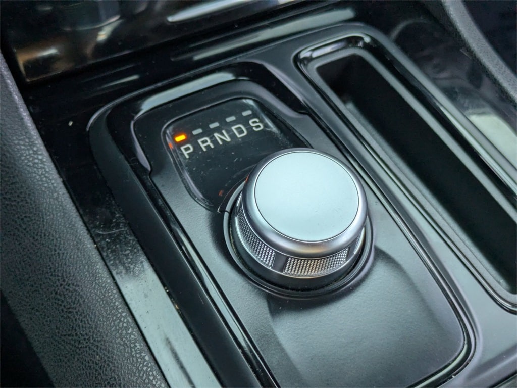 Thumbnail: 2023 Chrysler 300 - 23