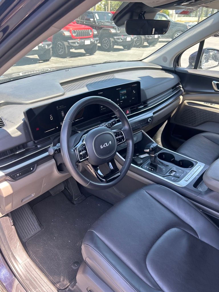 Thumbnail: 2025 Kia Carnival - 17