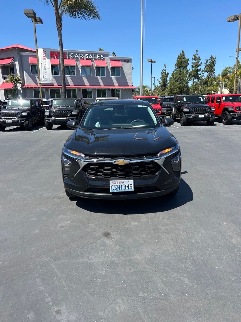 Thumbnail: 2025 Chevrolet Trax - 6