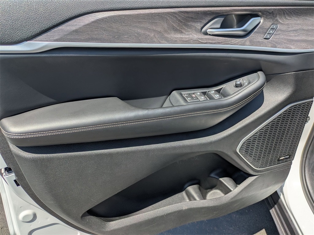 2023 Jeep Grand Cherokee 4xe 14