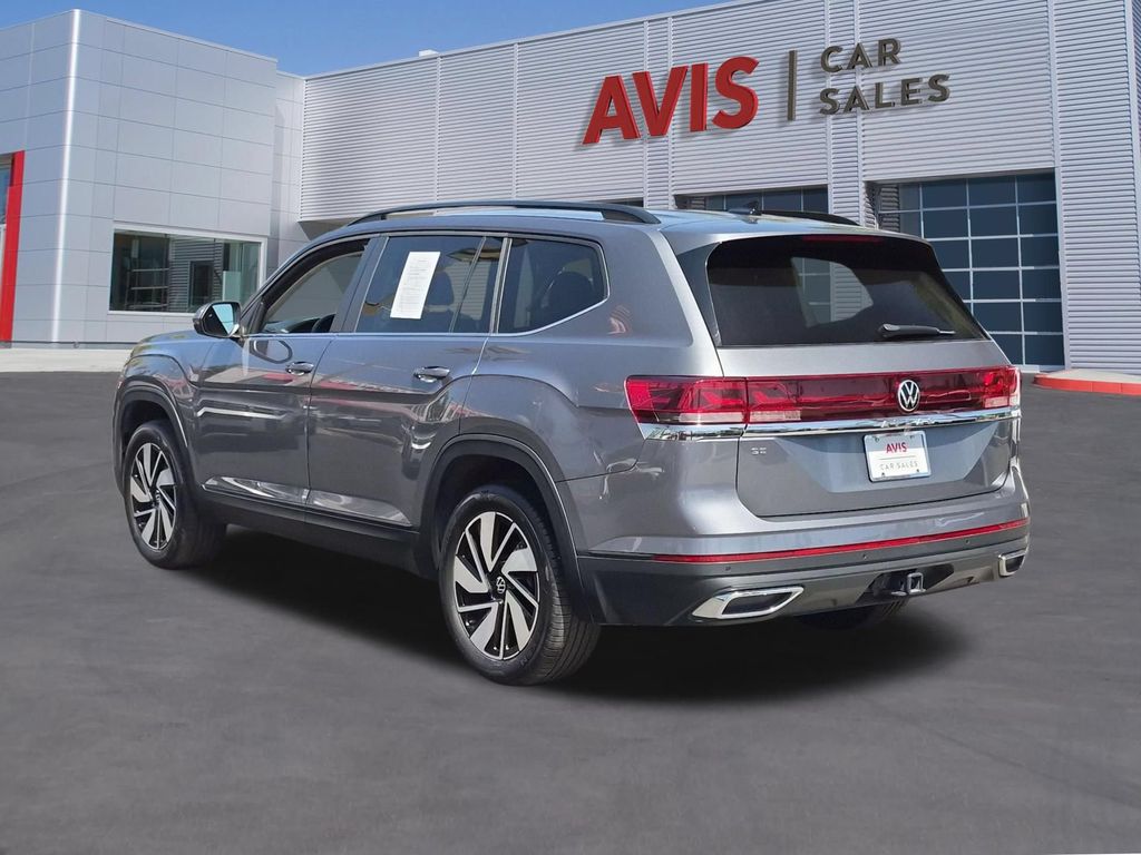 2025 Volkswagen Atlas SE w/Tech - Photo 9