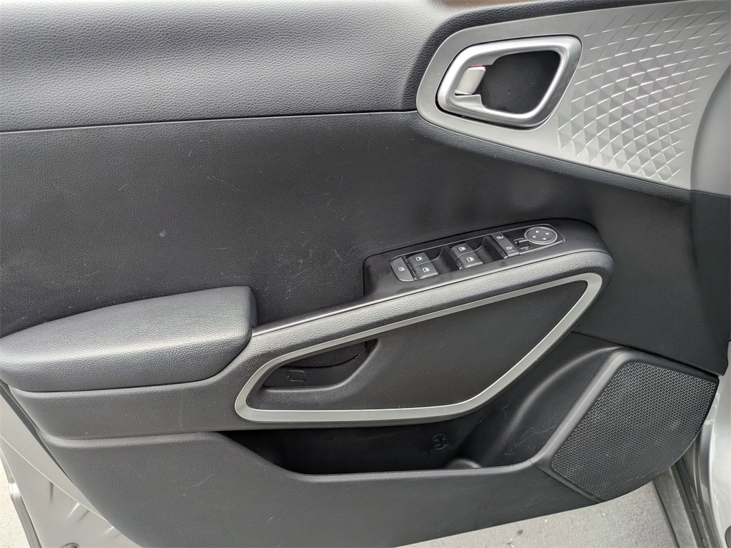 Thumbnail: 2023 Kia Soul - 14