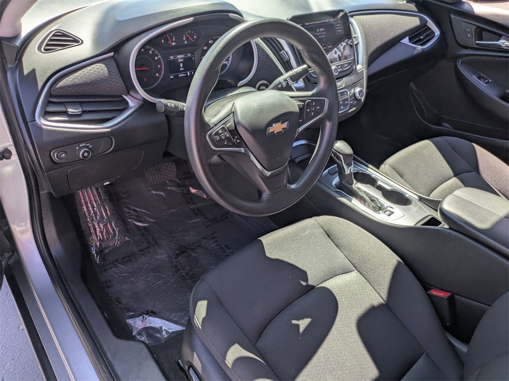 Thumbnail: 2023 Chevrolet Malibu - 17