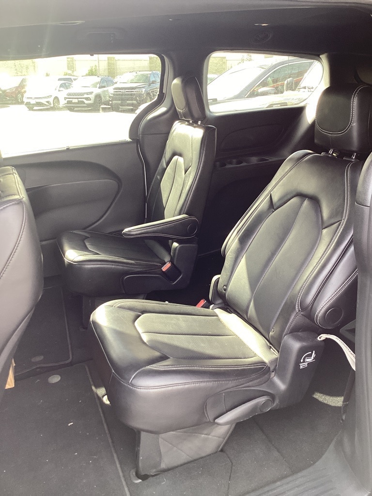 Thumbnail: 2025 Chrysler Pacifica - 14