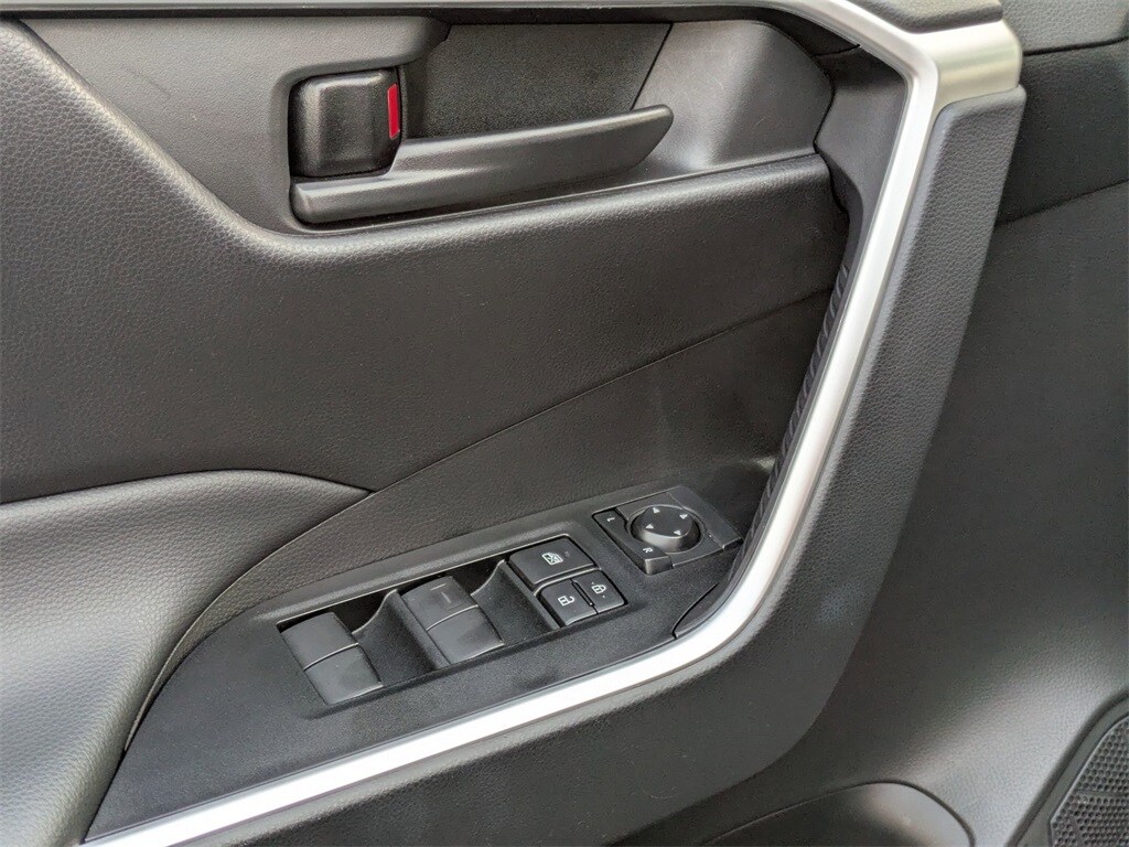 Thumbnail: 2025 Toyota RAV4 - 13