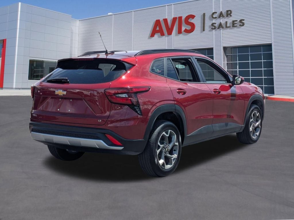 Thumbnail: 2025 Chevrolet Trax - 6