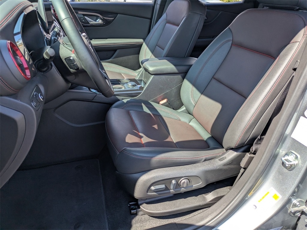 Thumbnail: 2025 Chevrolet Blazer - 14