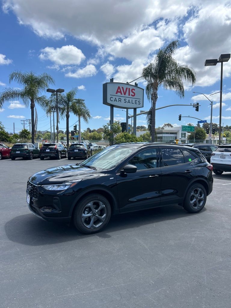 Thumbnail: 2025 Ford Escape - 1