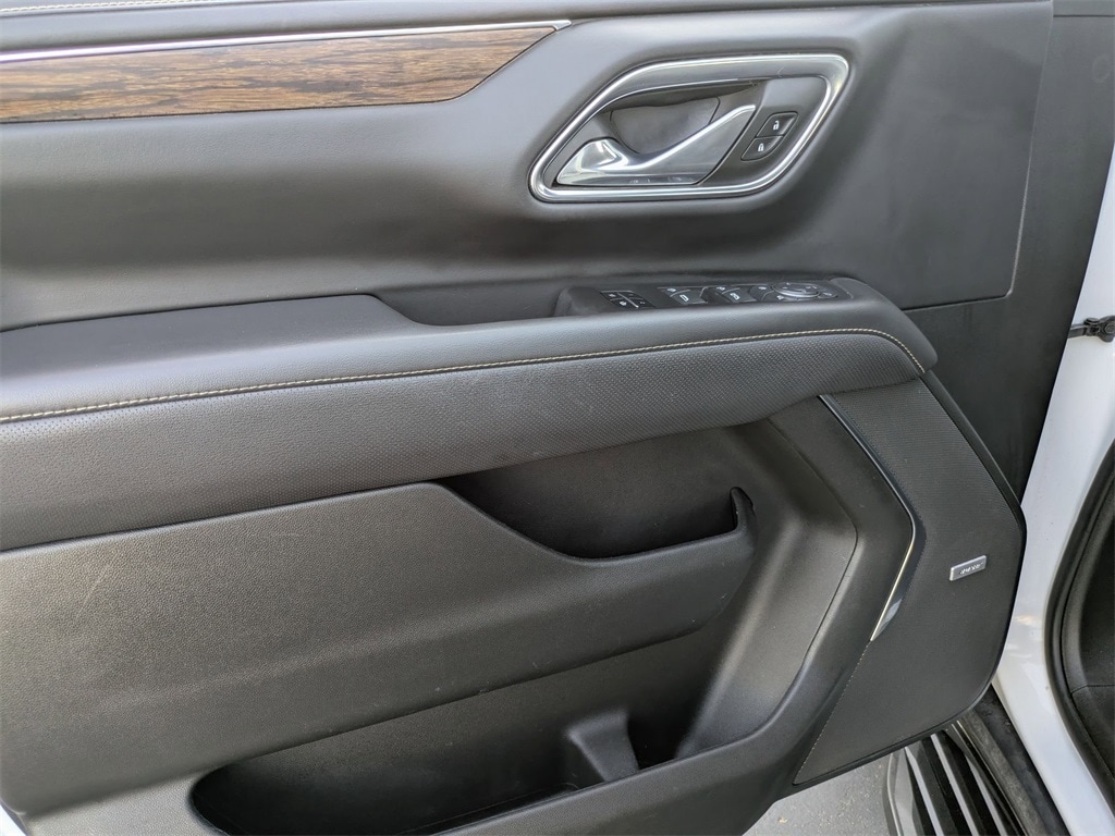 Thumbnail: 2023 Chevrolet Suburban - 15