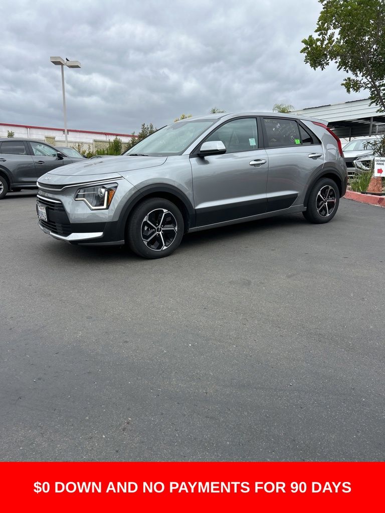 2025 Kia Niro LX HEV's photo