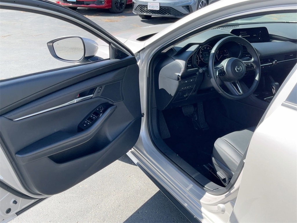 Thumbnail: 2025 Mazda Mazda3 - 11