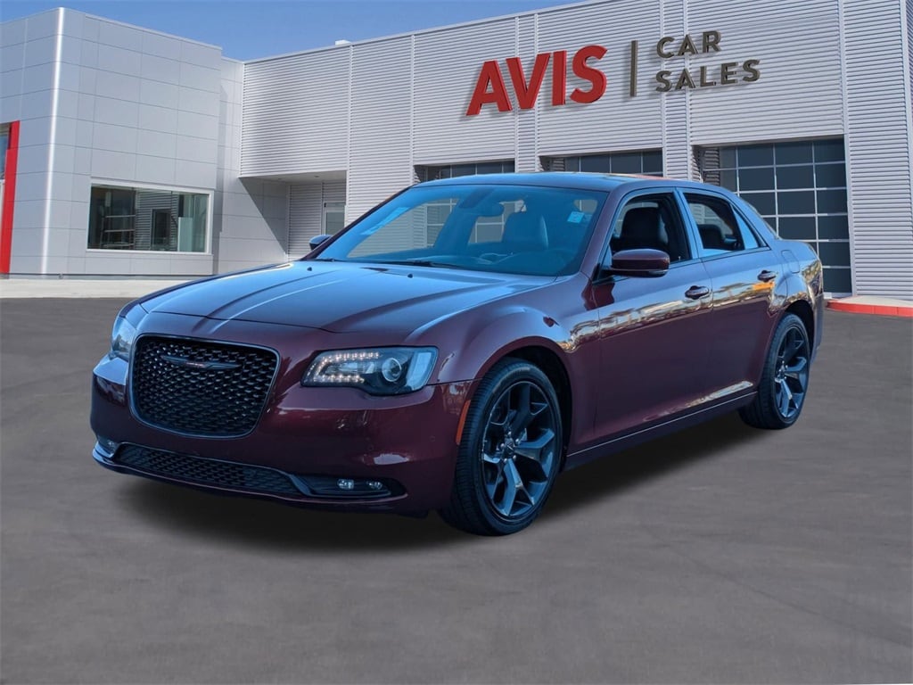 2023 Chrysler 300 S's photo