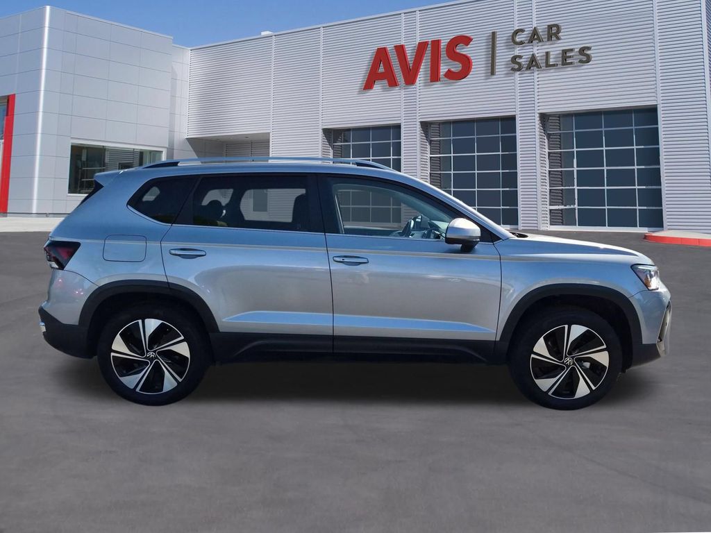 Thumbnail: 2025 Volkswagen Taos - 5