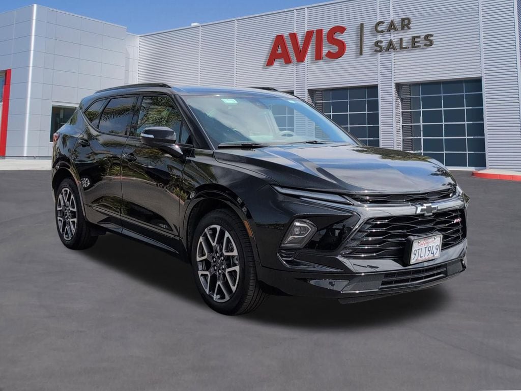 Thumbnail: 2025 Chevrolet Blazer - 3