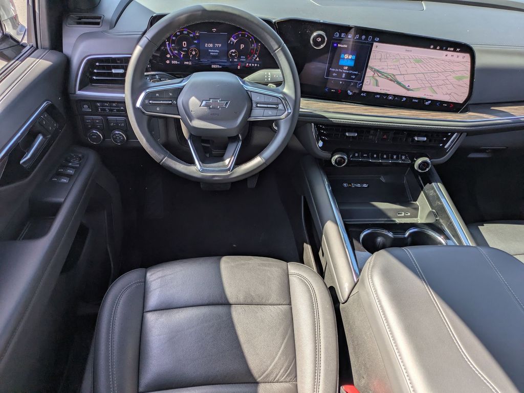 Thumbnail: 2025 Chevrolet Suburban - 25